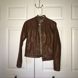 BROWN LEATHER JACKET!